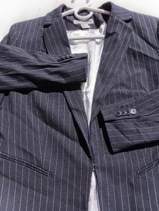 Women's Blazer, by H & M - Picture 4 of 9